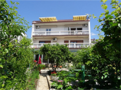 Apartmani Villa Vesna - Family house apartments Crikvenica