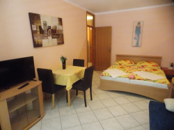 Apartmani Vivien Kustići (Otok Pag)