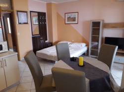 Apartmenthaus Vivien Kustici (Insel Pag)