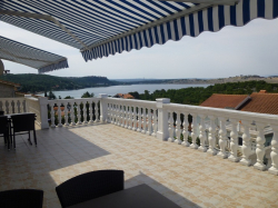 Apartmenthaus Villa Rosmarin Omisalj (Insel Krk)