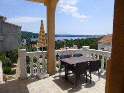 Apartmenthaus Villa Rosmarin Omisalj (Insel Krk)