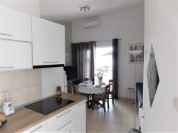 Apartmenthaus Roščić Podgora