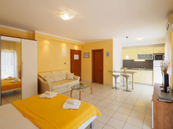 Apartmenthaus Villa Petra  Selce