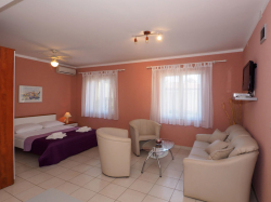 Apartmenthaus Villa Petra  Selce