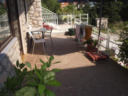 Apartmenthaus DADO Starigrad (Paklenica)