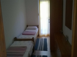 Apartmenthaus Vir  - apartman slobodan od 22.8. Vir (Insel Vir)